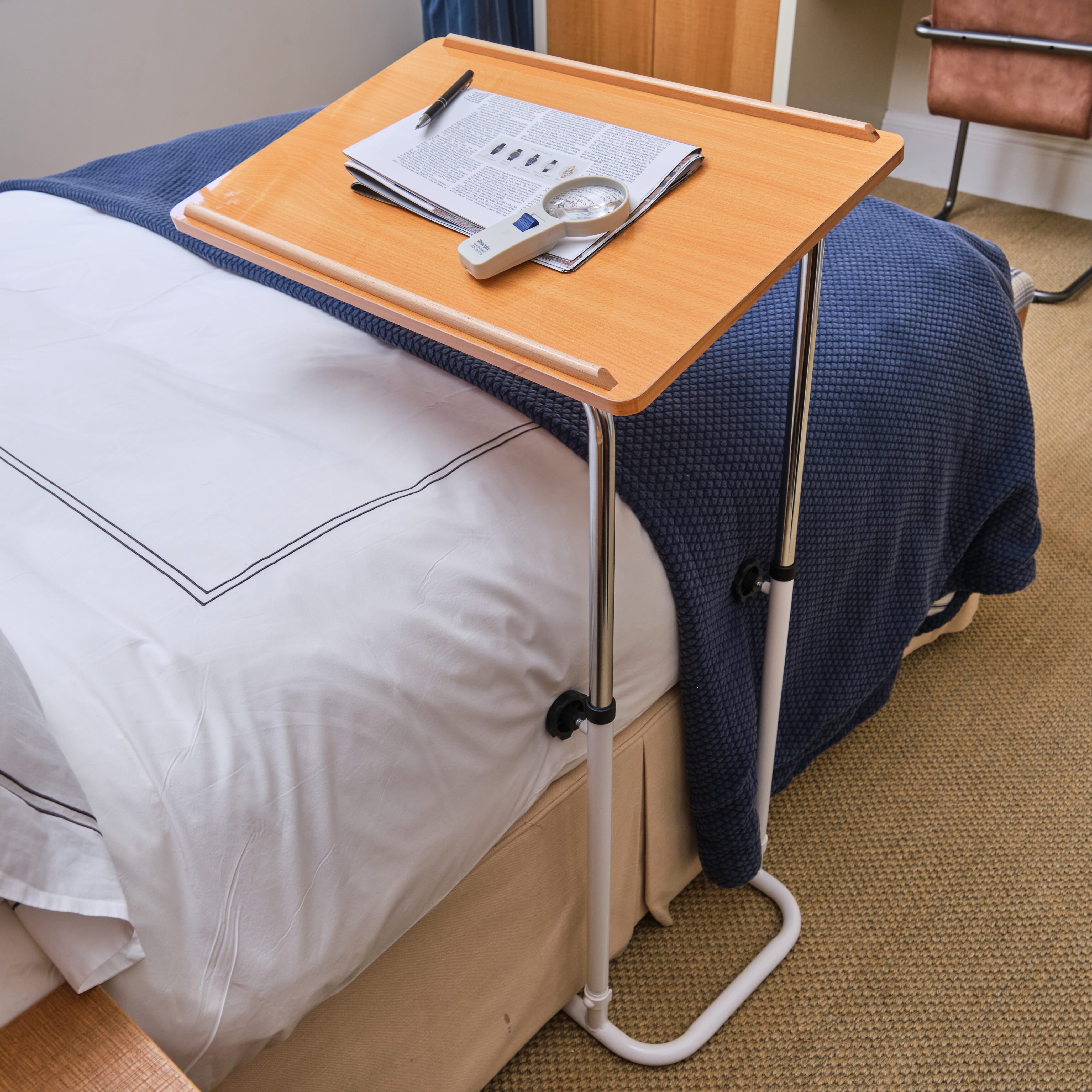 Double bed online table on wheels